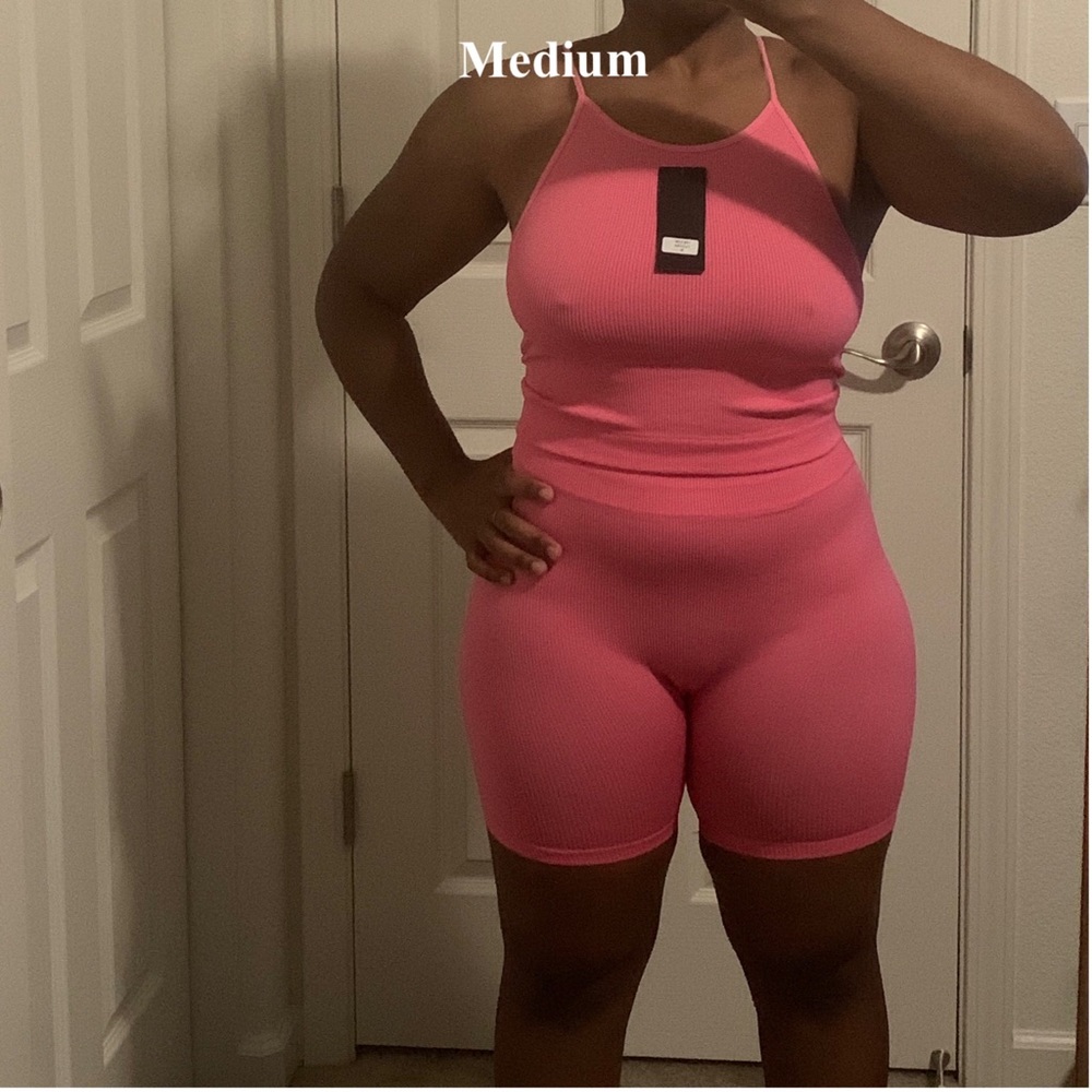 Seamless Ribbed Spaghetti Strap Tank Short Set - Picture 8 of 9